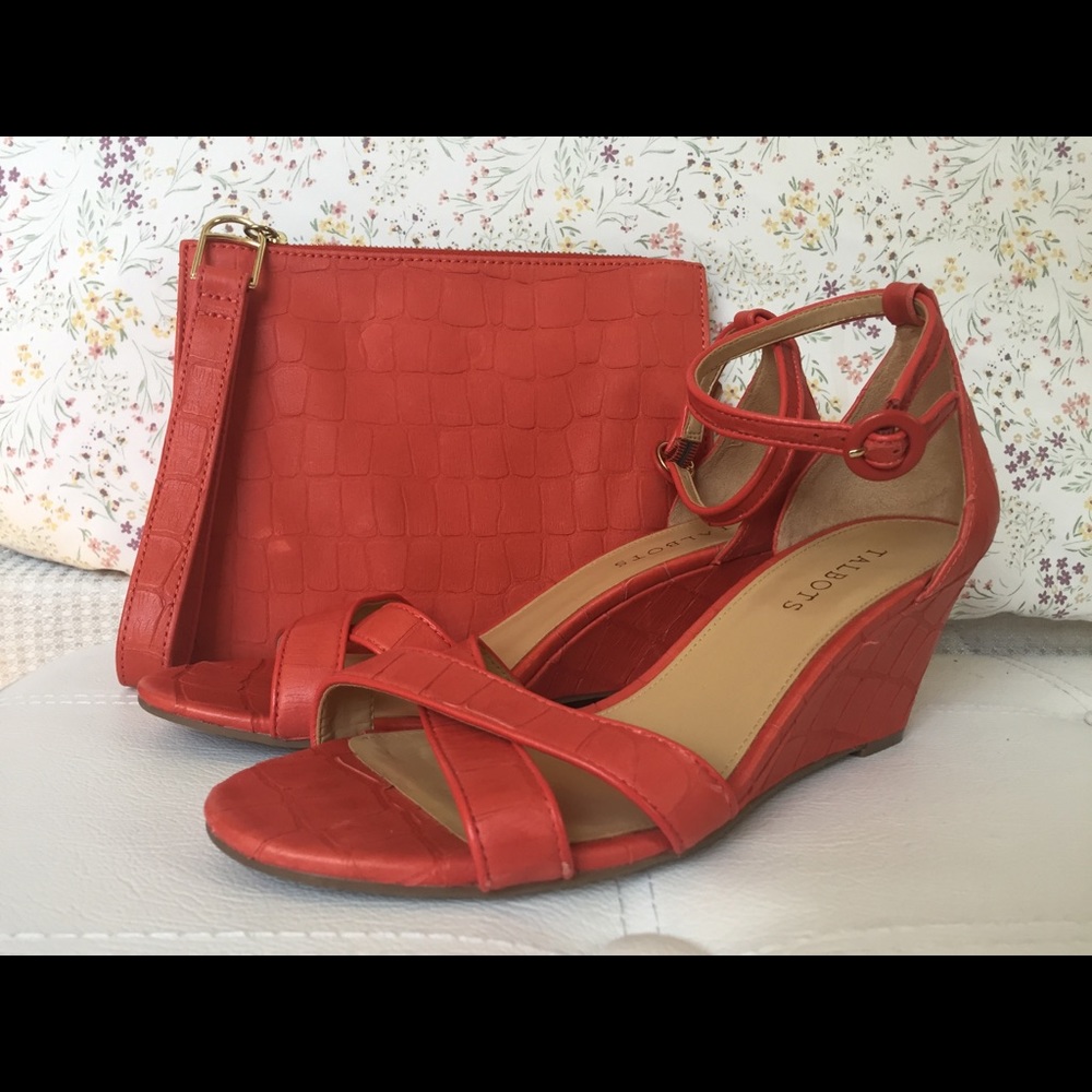 Ankle strap wedge & wristlet. Coral leather, 9.5.